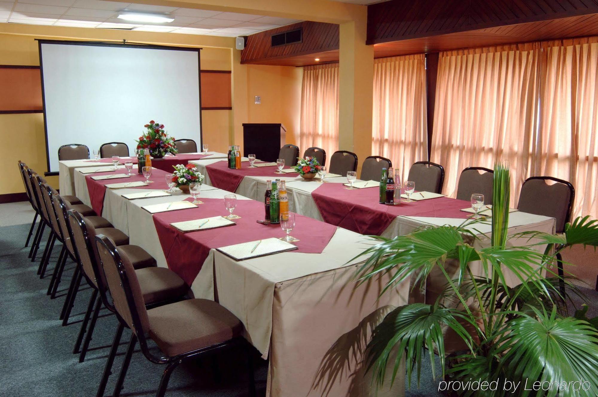 Hotel Hilltop Kandy Facilidades foto